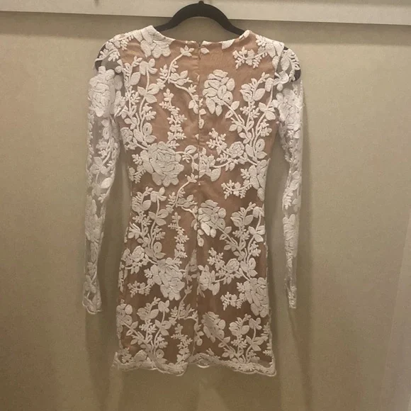 XS Dress the Population Women's Grace Long Sleeve Sequin Lace Mini Dress - Picture 2 of 3